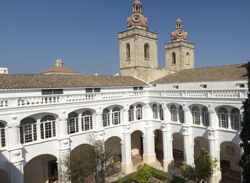 Hostel Grupoandria El Claustre De Ciutadella - Hospederia Exterior foto